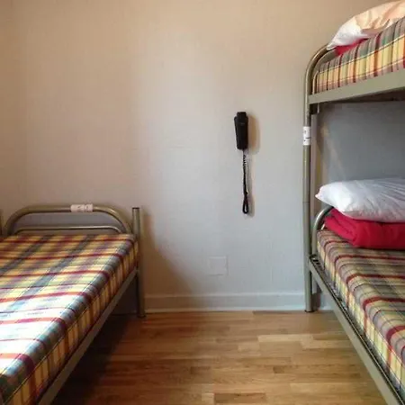 Hostel Smart Place Gare Du Nord By Hiphophostels *
